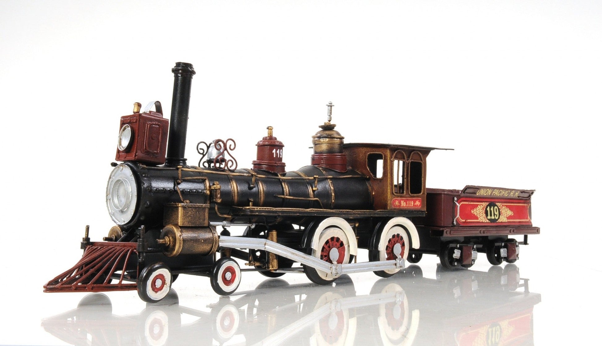HomeRoots Union Pacific Locomotive Sculpture