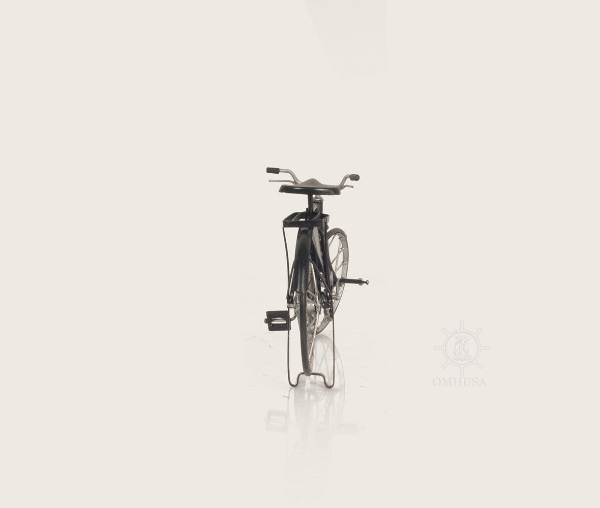 HomeRoots Vintage Bicycle Sculpture