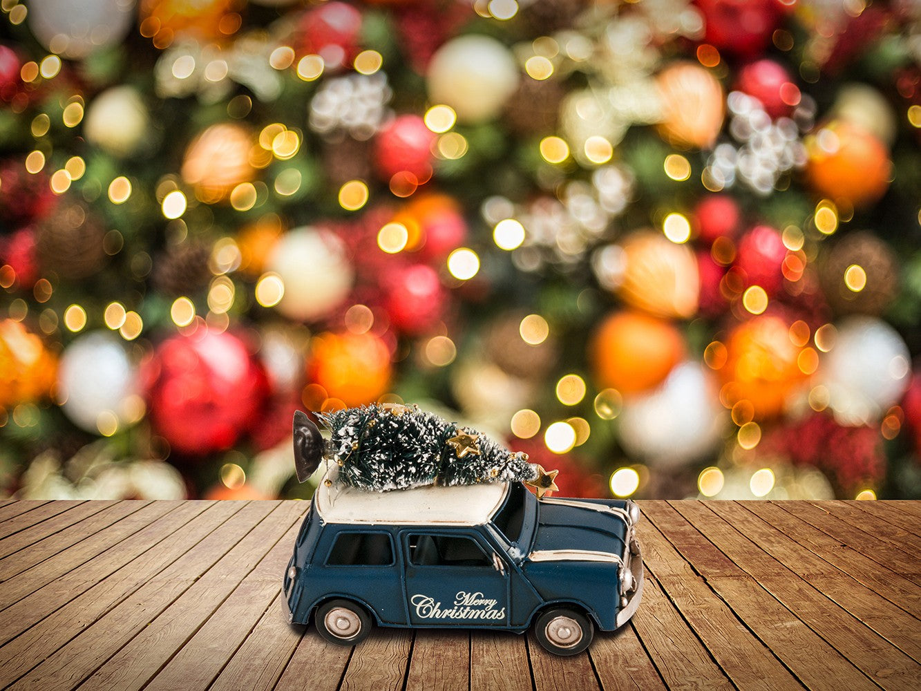 HomeRoots c19060s Mini Cooper Christmas Sculpture