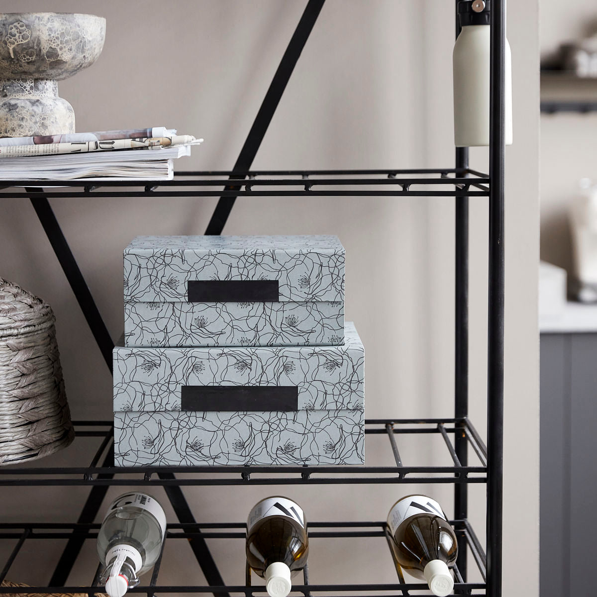 House Doctor Flor Storage With Lid in Blue Finish