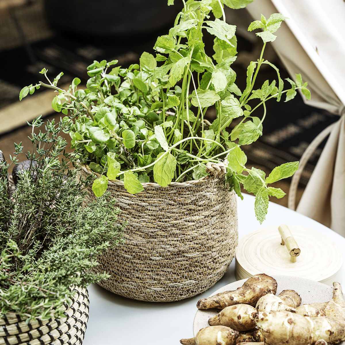 House Doctor Hang Basket With Natural Finish