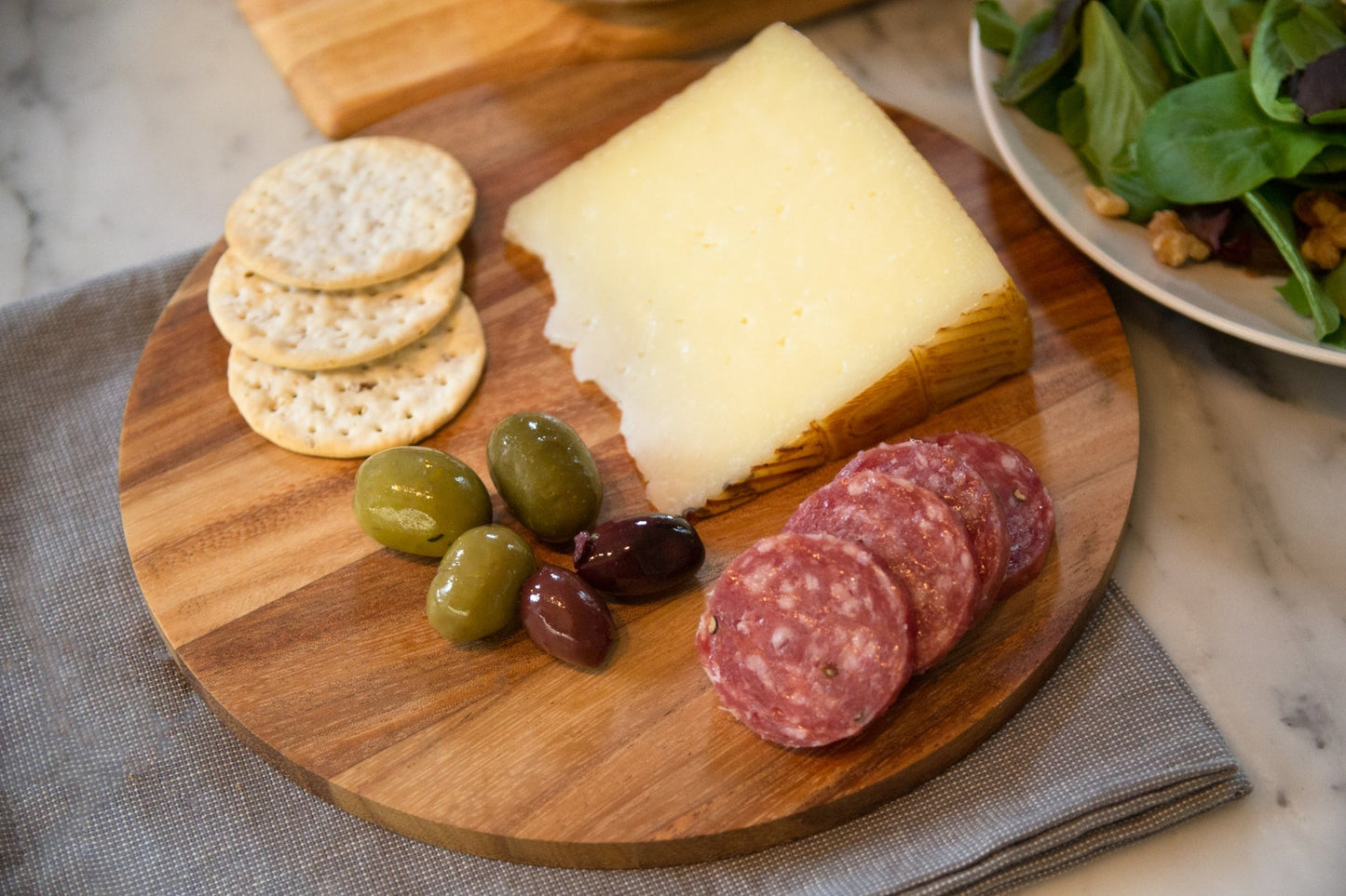 Ironwood Gourmet Acacia Wood Circle Serving Board - (20 Pieces)