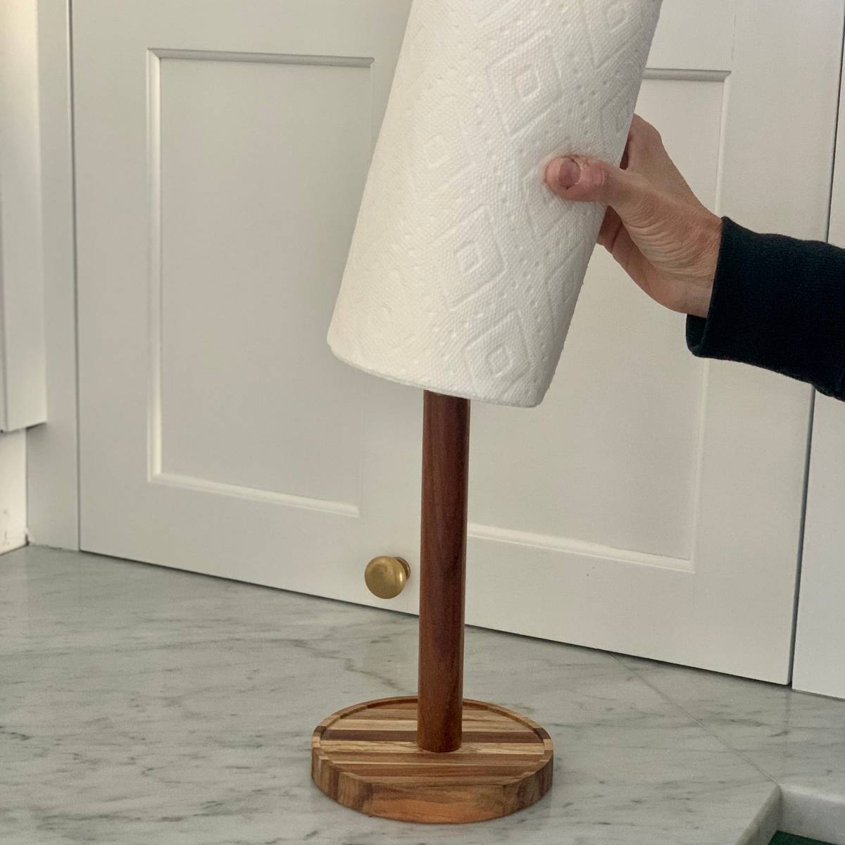 Ironwood Gourmet Acacia Wood Paper Towel Holder with Leather Handle - (18 Pieces)
