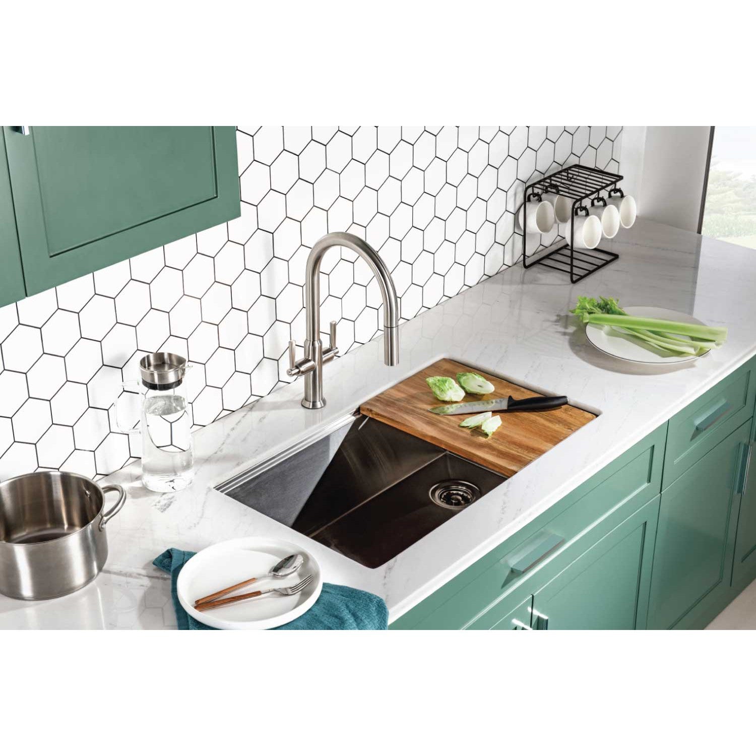 Isenberg Klassiker Velox 17" Single Hole Light Verde Pull-Down Kitchen Faucet With Two Handle and Dual Function Sprayer