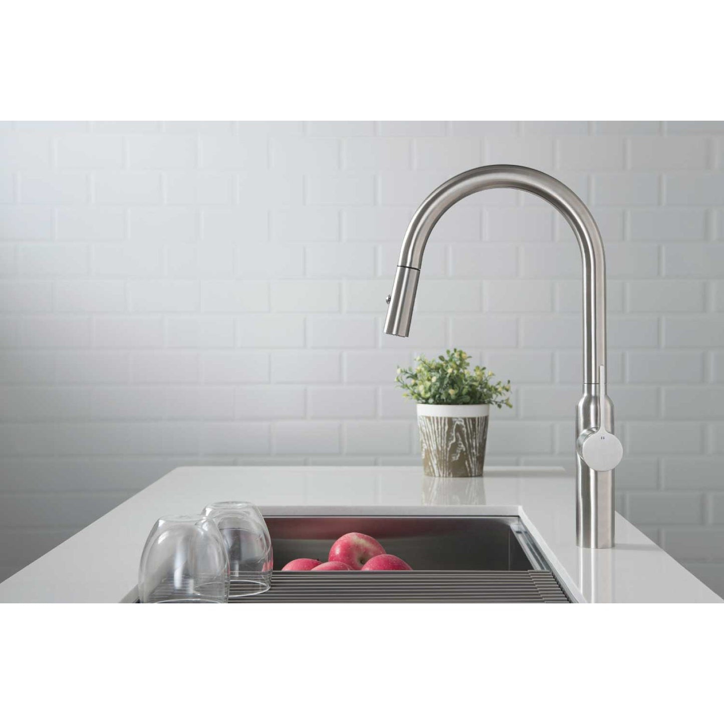 Isenberg Klassiker Ziel 17" Single Hole Army Green Stainless Steel Pull-Down Kitchen Faucet With Dual Function Sprayer