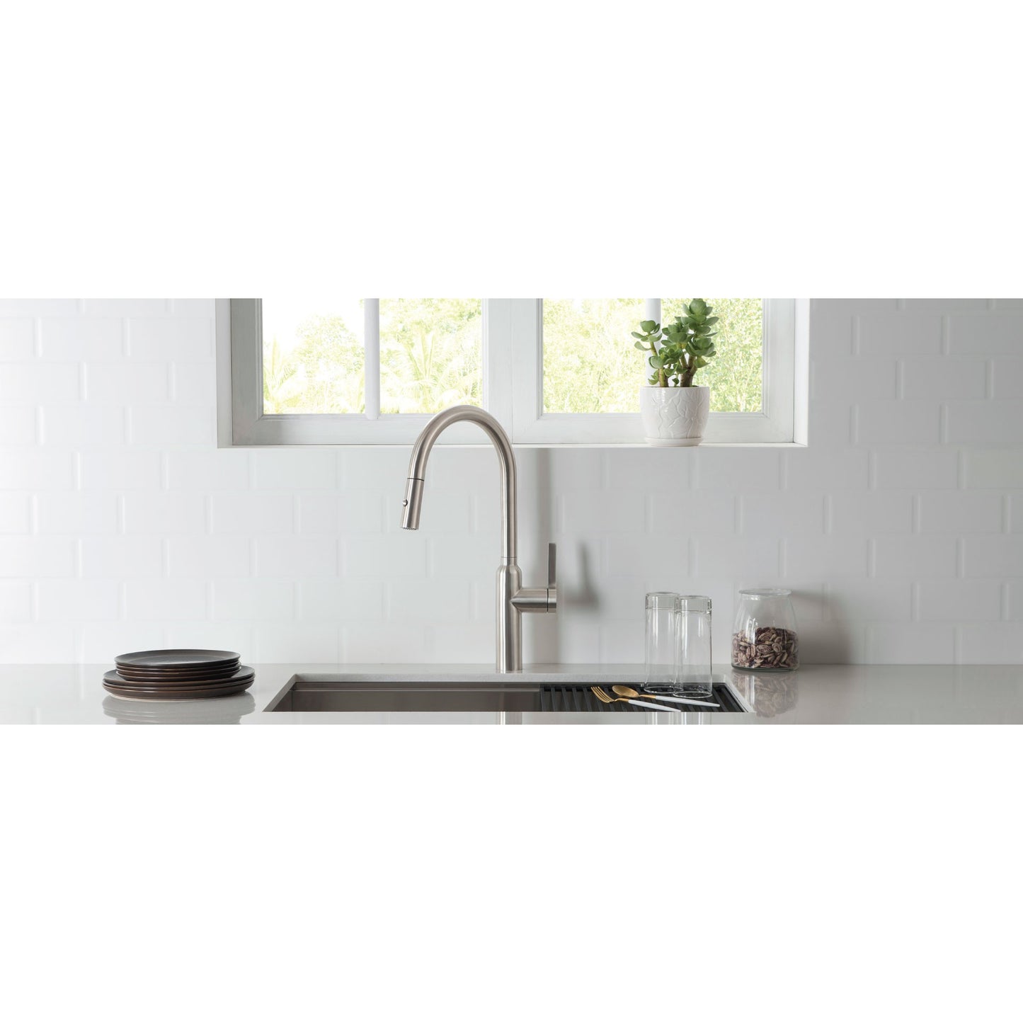 Isenberg Klassiker Ziel 17" Single Hole Polished Steel Stainless Steel Pull-Down Kitchen Faucet With Dual Function Sprayer