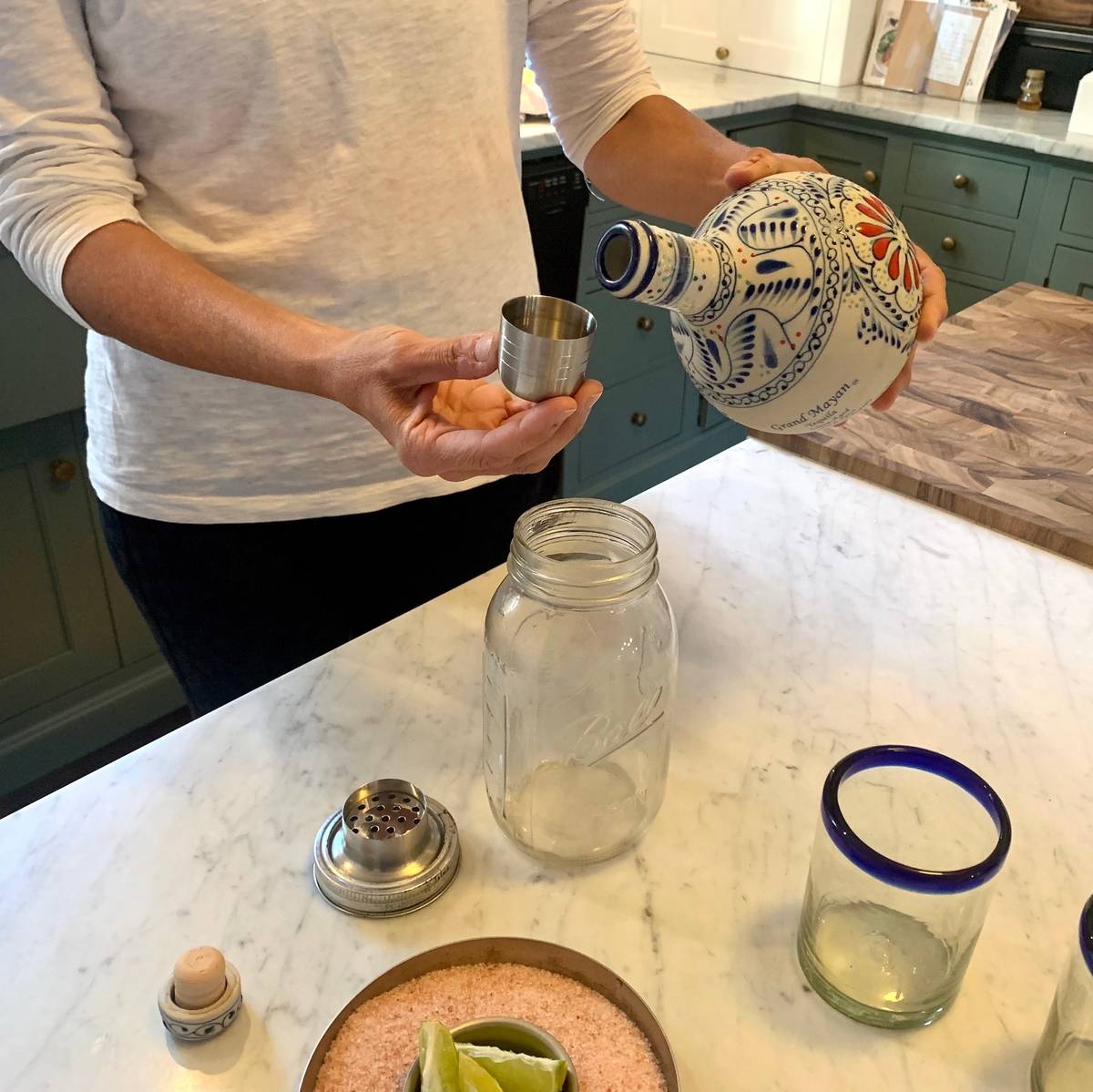 Jarware Stainless Steel Cocktail Shaker Lid for Regular Mouth Mason Jars - (31 Pieces)