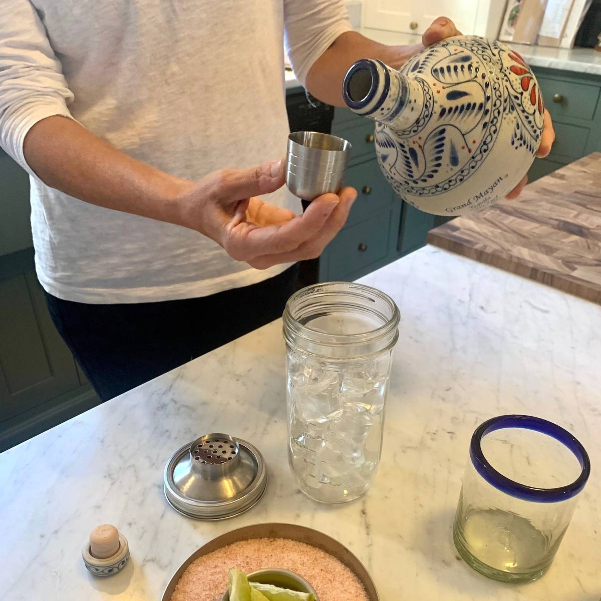 Jarware Stainless Steel Cocktail Shaker Lid for Wide Mouth Mason Jars - (29 Pieces)