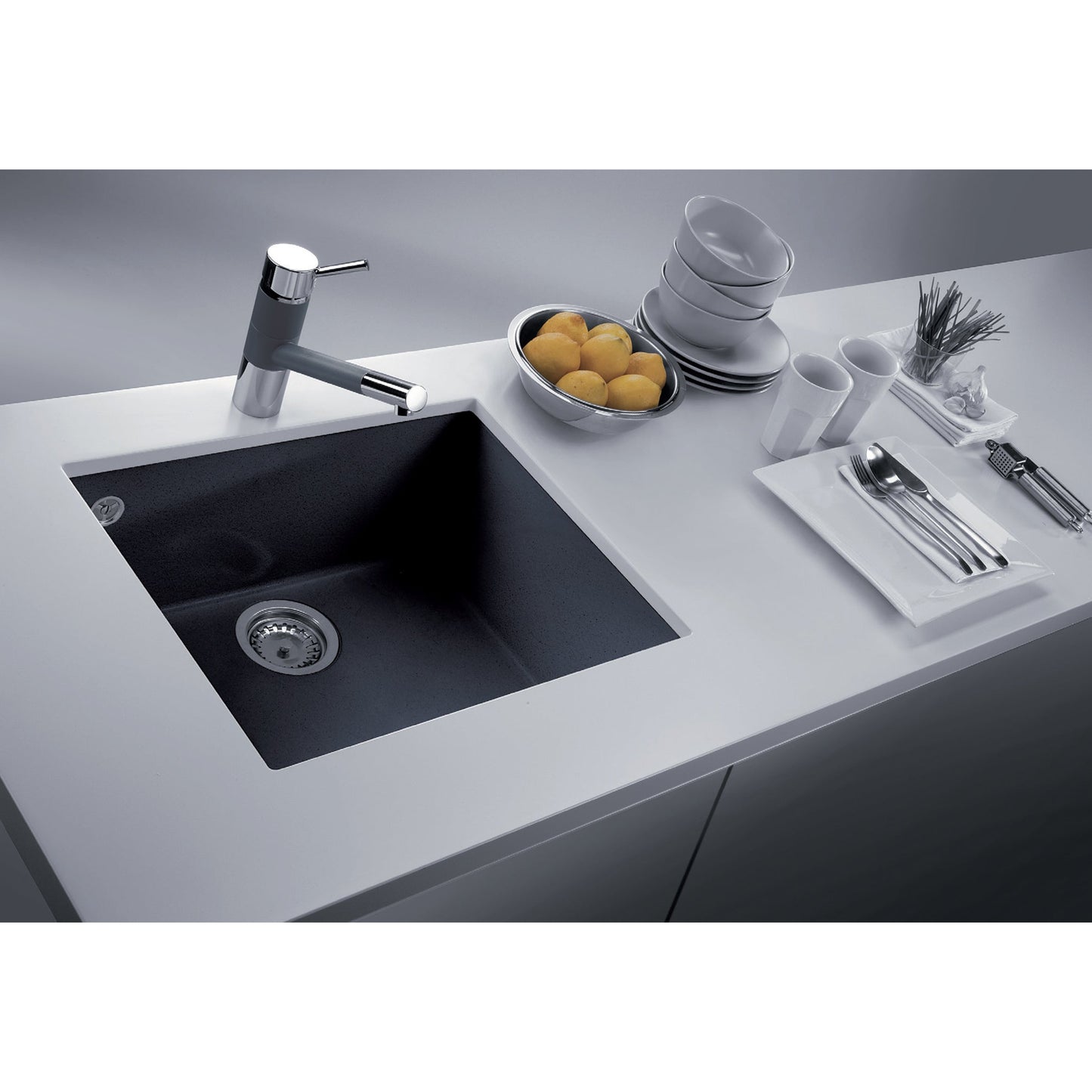 LaToscana Plados 23" x 18" x 8" Black Metallic Single Bowl Granite Undermount Kitchen Sink