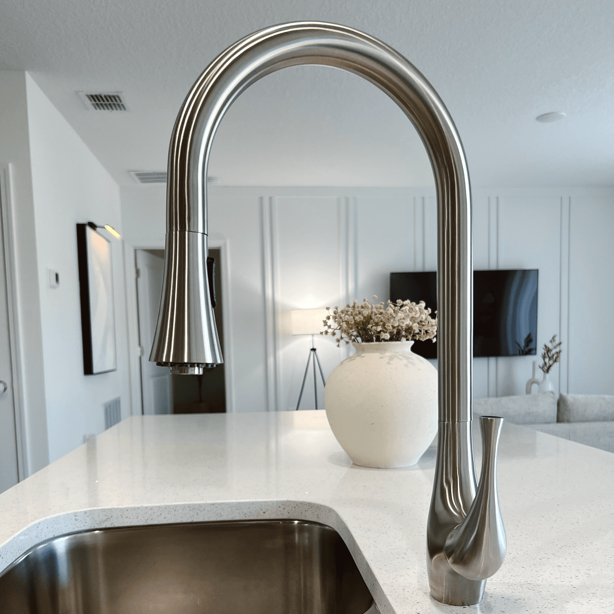 Lulani Yasawa Brushed Stainless Steel 1.8 GPM Single Handle 2-Function Pull-Down Spray Head 360 Swivel Spout Faucet With Baseplate