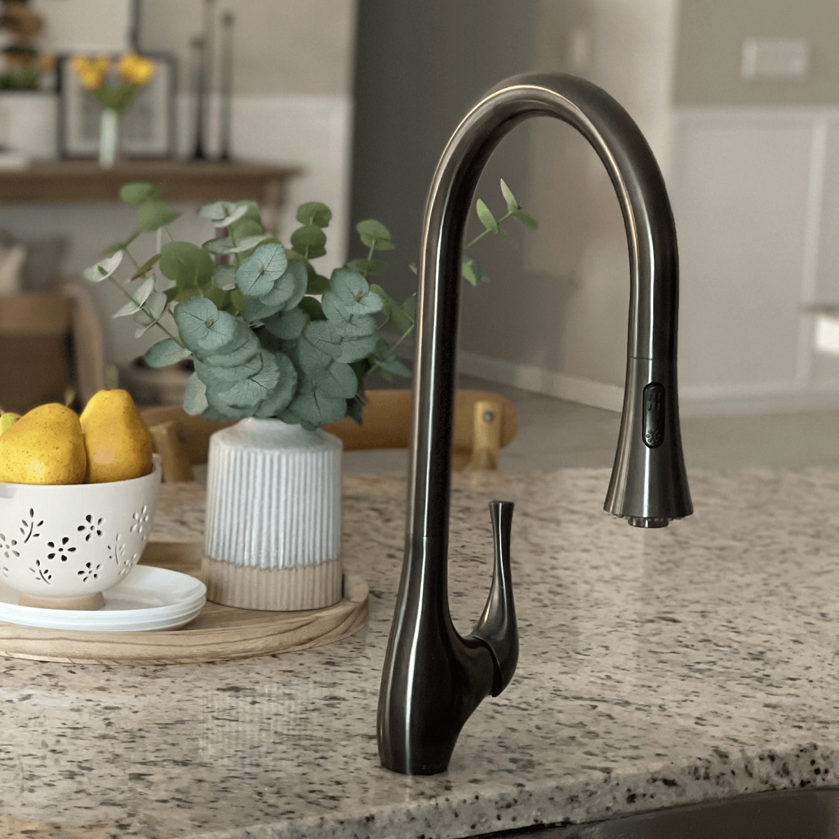 Lulani Yasawa Gun Metal 1.8 GPM Single Handle 2-Function Pull-Down Spray Head 360 Swivel Spout Faucet With Baseplate