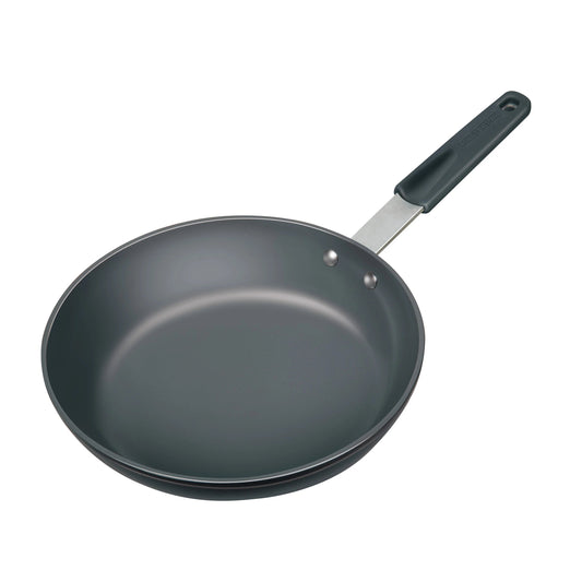 MASTERPAN Chef's Series 8" 4-Layer Ceramic Re-Enforced Non-Stick Cast Aluminum Frying Pan and Skillet With Riveted Stainless Steel Handle and Removable Silicone Handle Cover