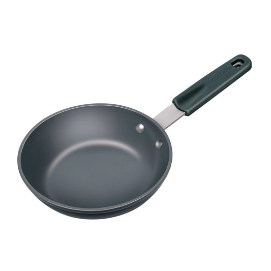 MASTERPAN Chef's Series 8" Fry Pan & Skillet, Healthy Ceramic Non-Stick Aluminum Cookware With Stainless Steel Chef's Handle