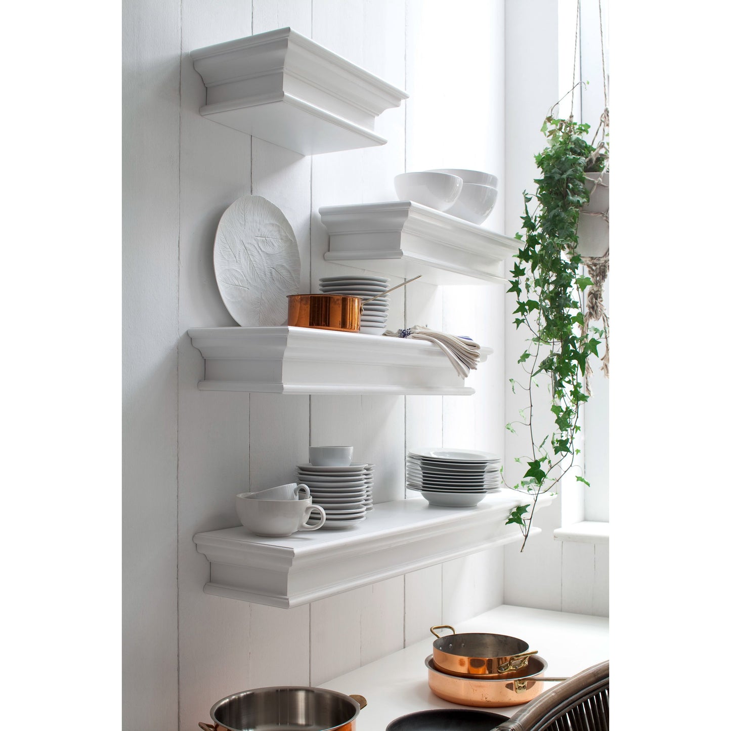 NovaSolo Halifax 24" Classic White Mahogany Floating Wall Shelf