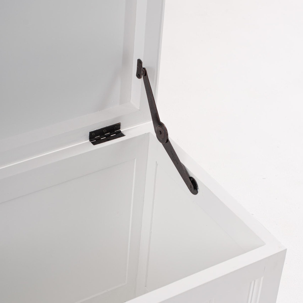 NovaSolo Halifax 55" Classic White Mahogany Storage Chest