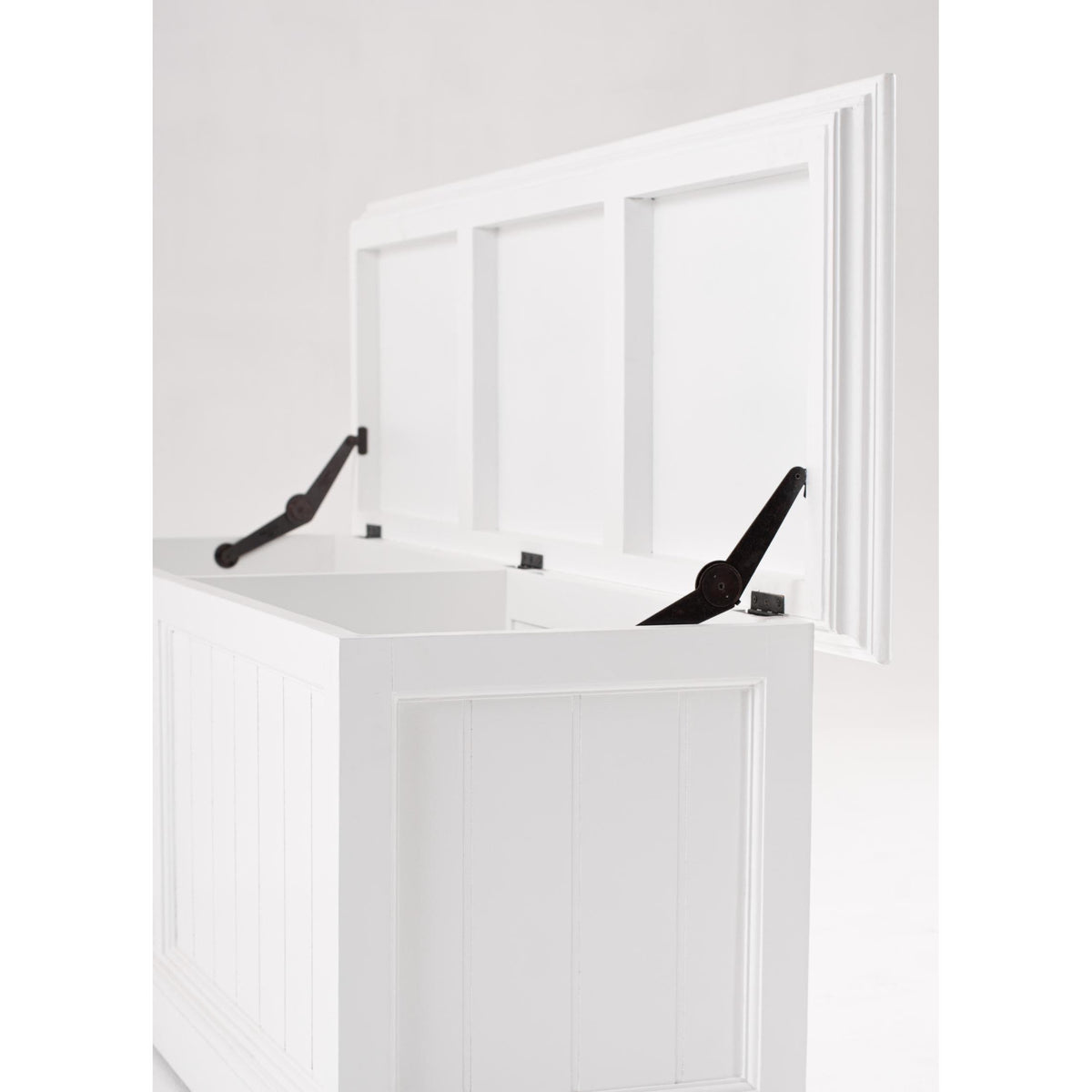 NovaSolo Halifax 55" Classic White Mahogany Storage Chest