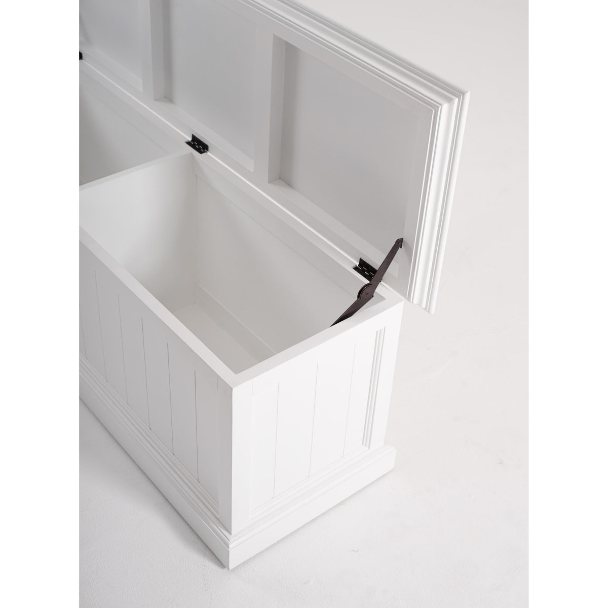 NovaSolo Halifax 55" Classic White Mahogany Storage Chest