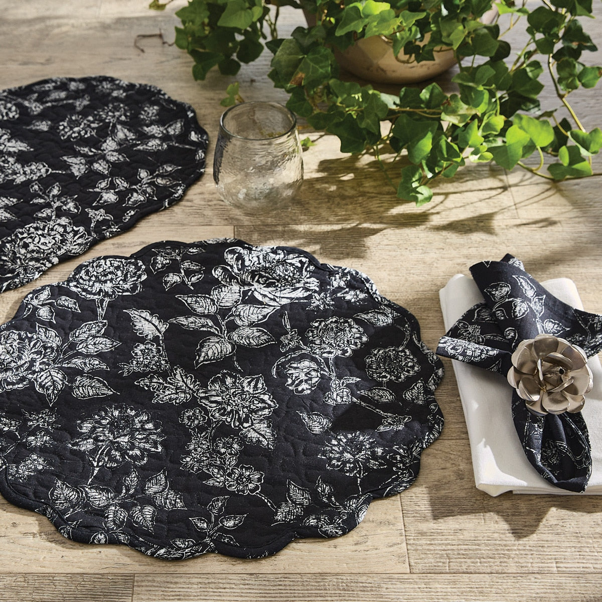 Park Designs Blooming Round Placemat - Set of 12