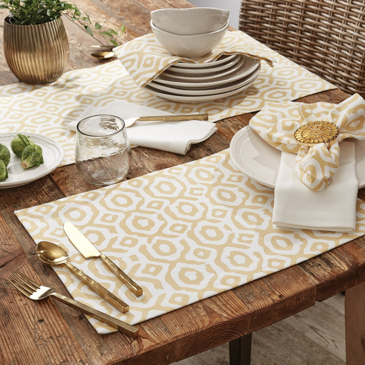 Park Designs Golden Geo Napkin - Set of 4