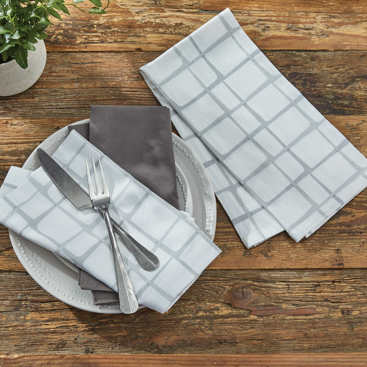 Park Designs Luca Napkin - Set of 4