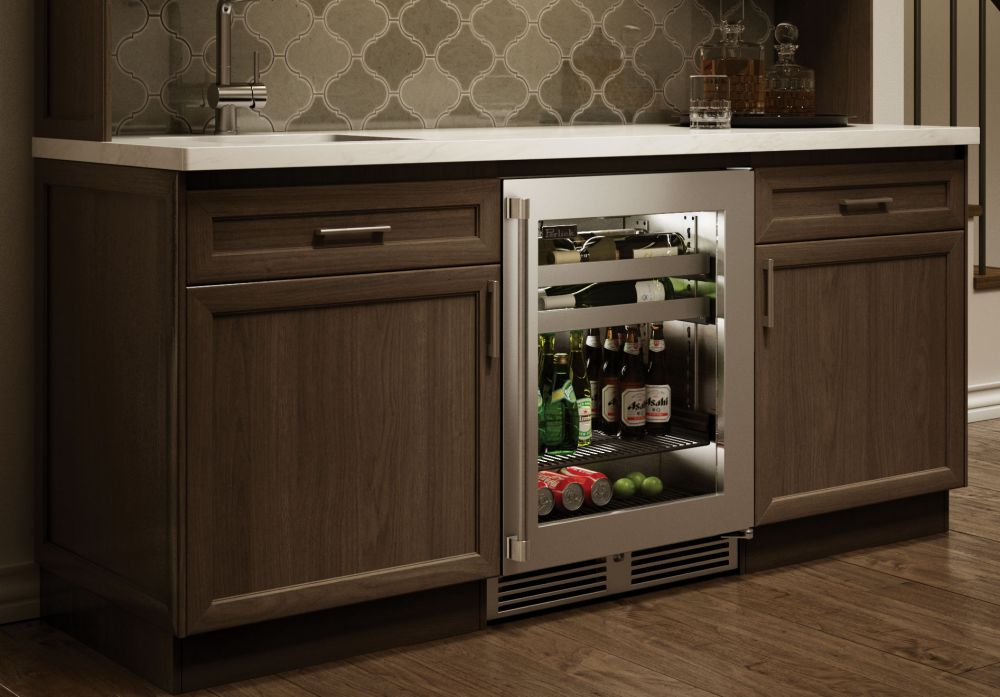 Perlick Signature Series 24" Indoor Beverage Center with Stainless Steel Solid Door Hinge Right