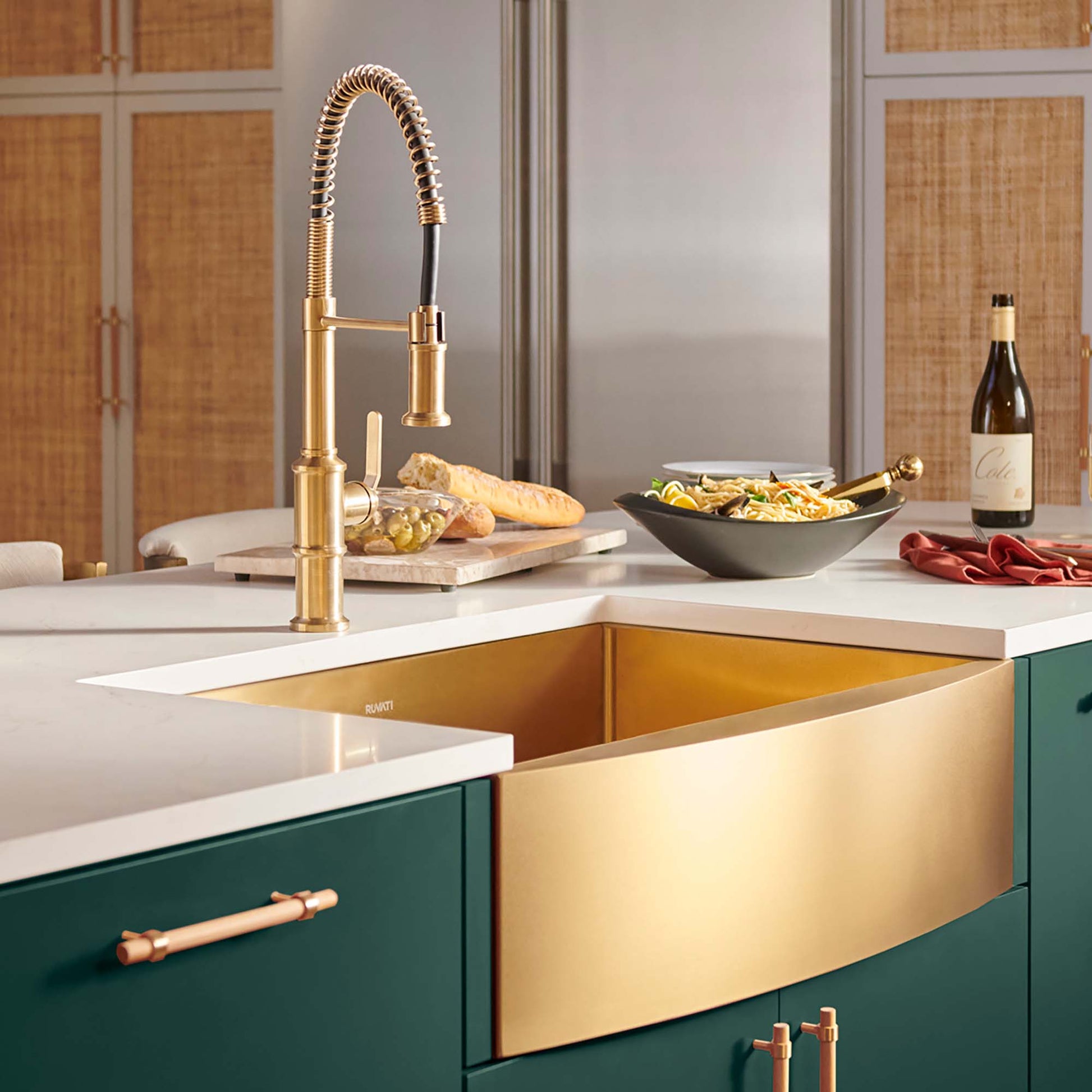 Ruvati Terraza 33" Matte Gold Apron-Front Stainless Steel Farmhouse Kitchen Sink