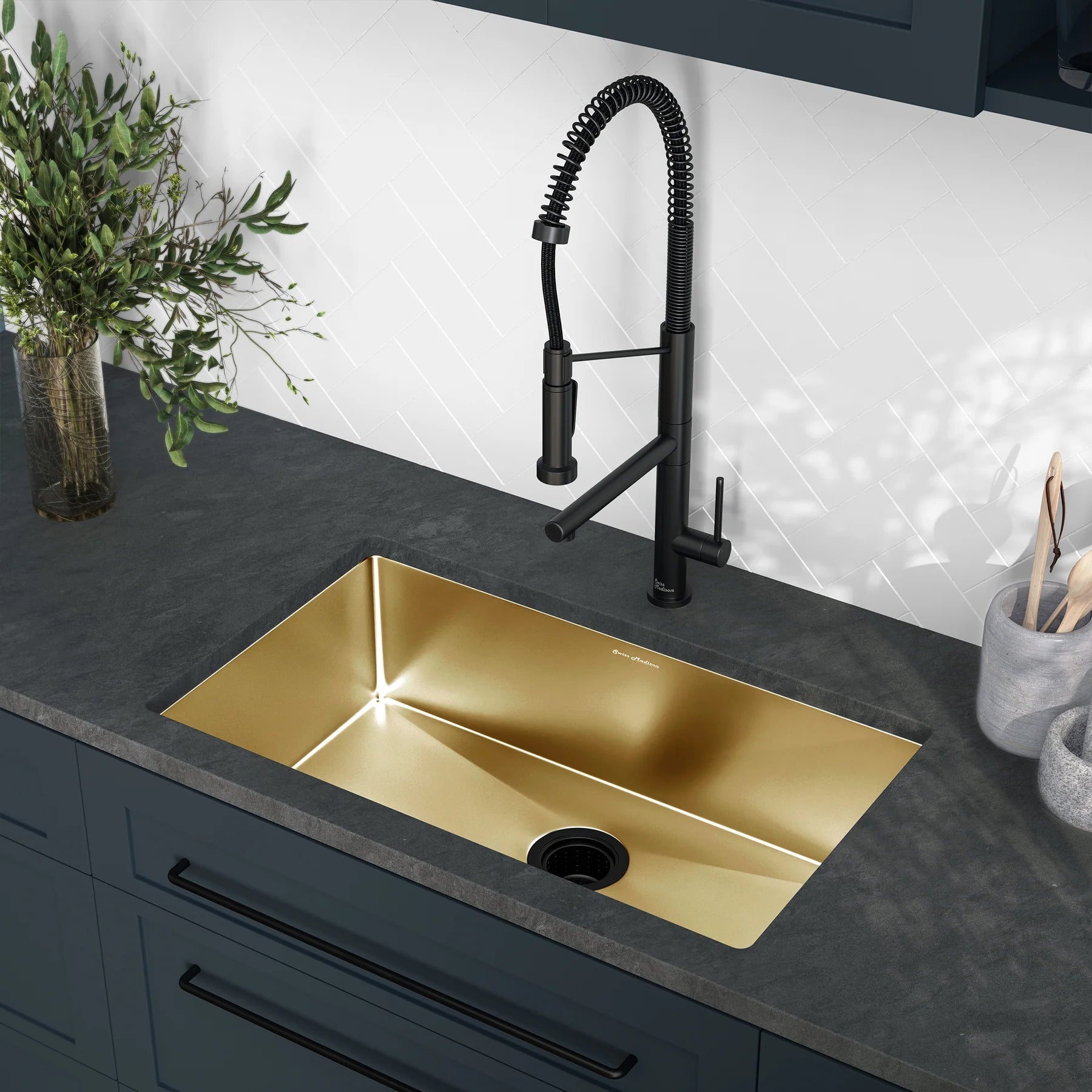 Swiss Madison Rivage 30" Single Rectangular Gold Stainless Steel Undermount Kitchen Sink