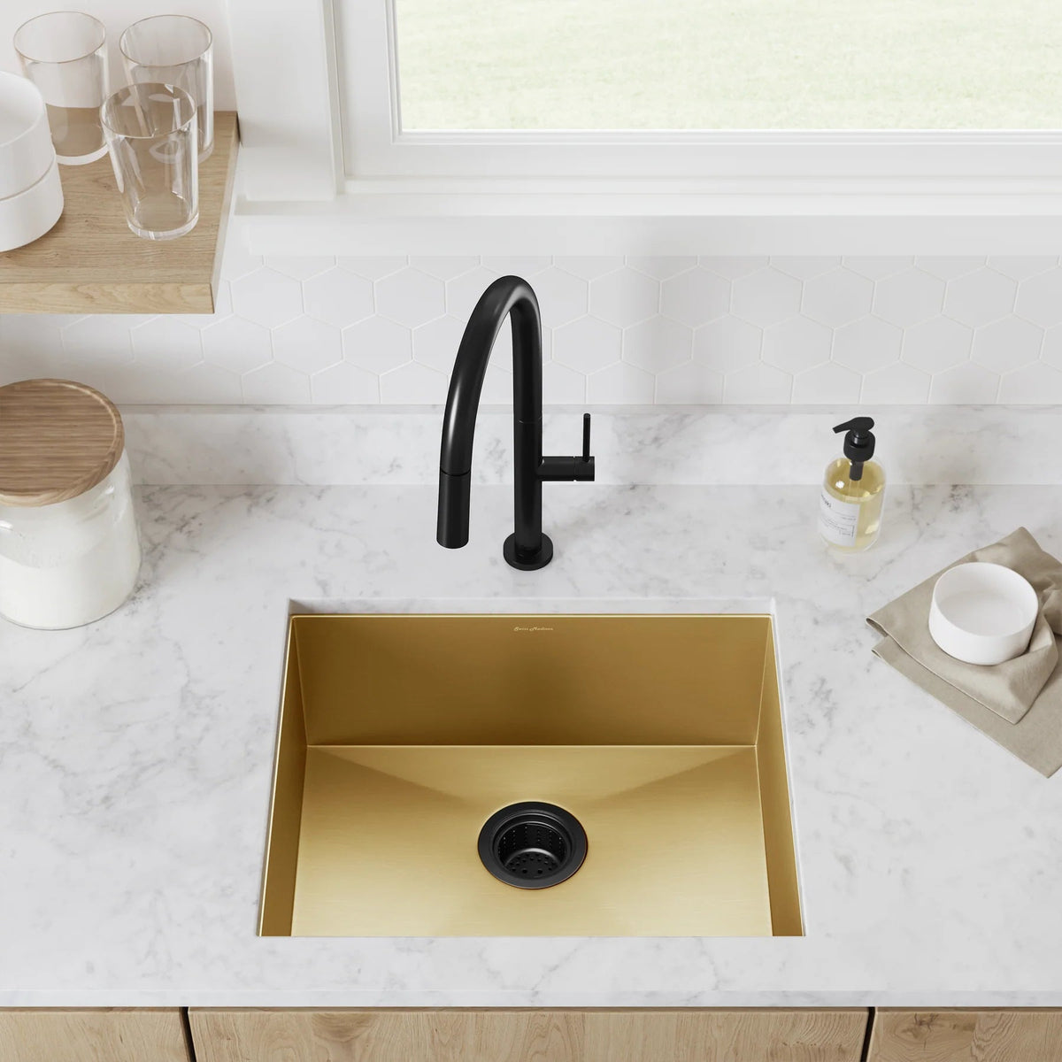 Swiss Madison Tourner 21" x 18" Single Gold Stainless Steel Undermount Kitchen Sink
