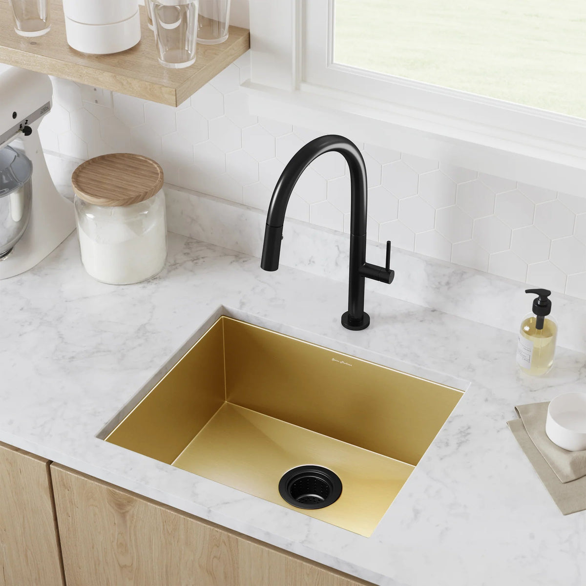 Swiss Madison Tourner 21" x 18" Single Gold Stainless Steel Undermount Kitchen Sink