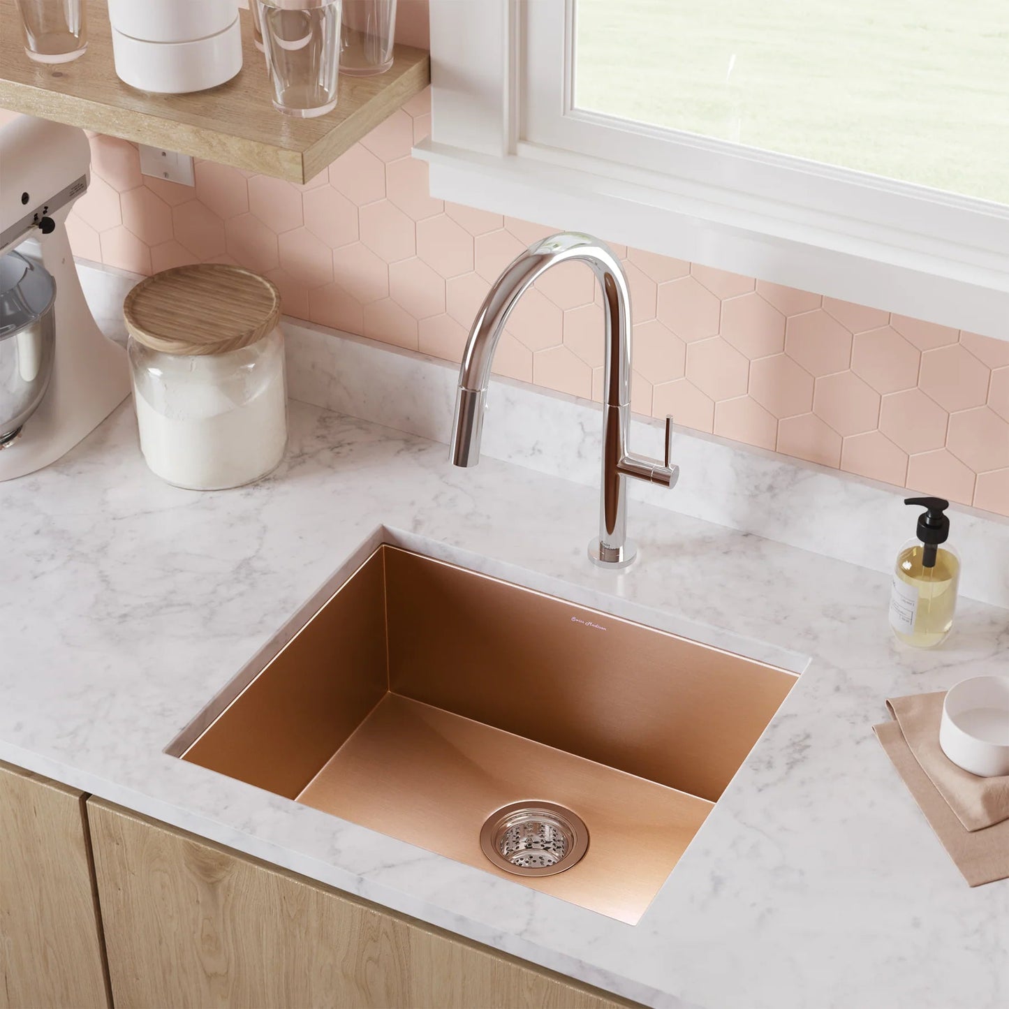 Swiss Madison Tourner 21" x 18" Single Rose Gold Stainless Steel Undermount Kitchen Sink