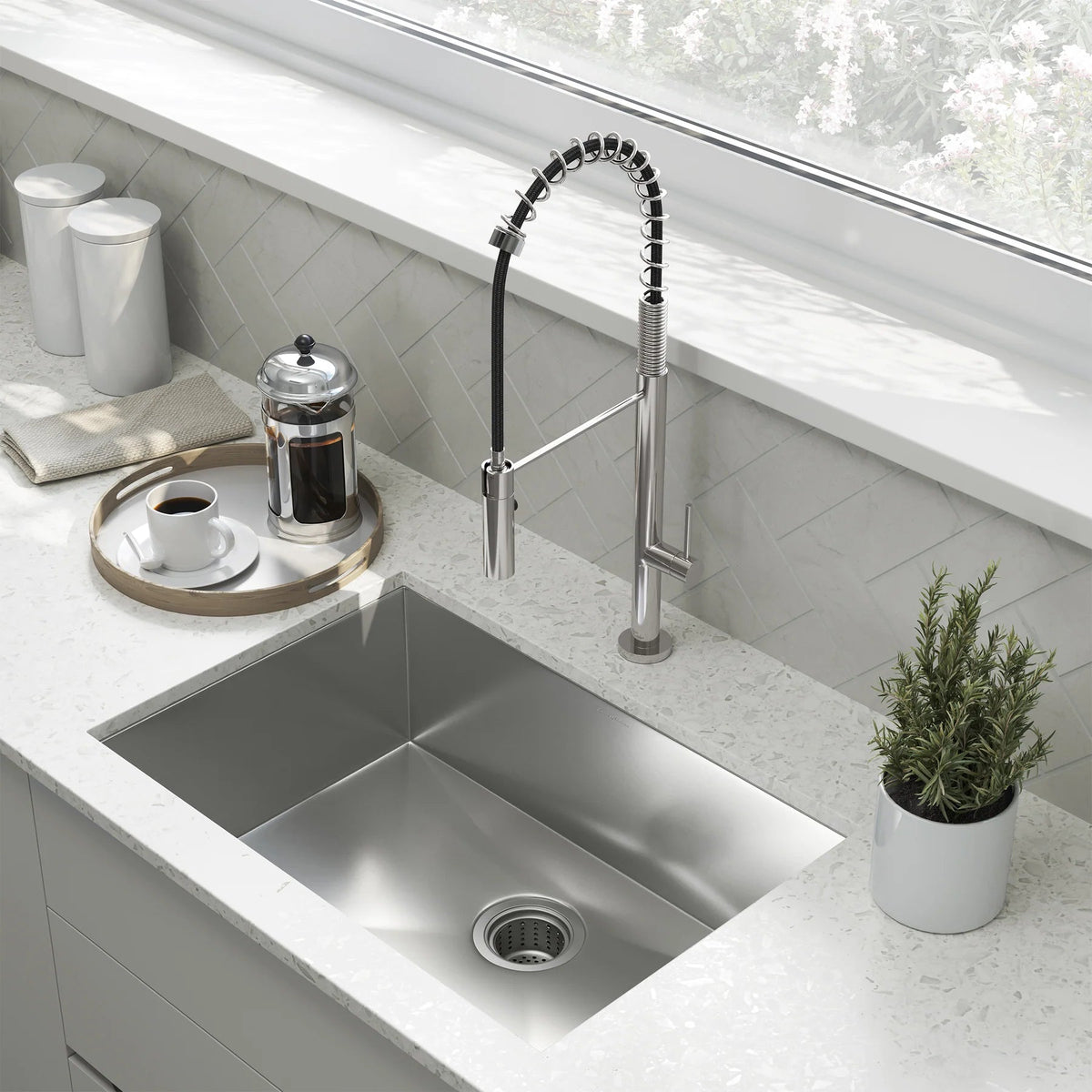 Swiss Madison Tourner 26" x 18" Single Stainless Steel Undermount Kitchen Sink