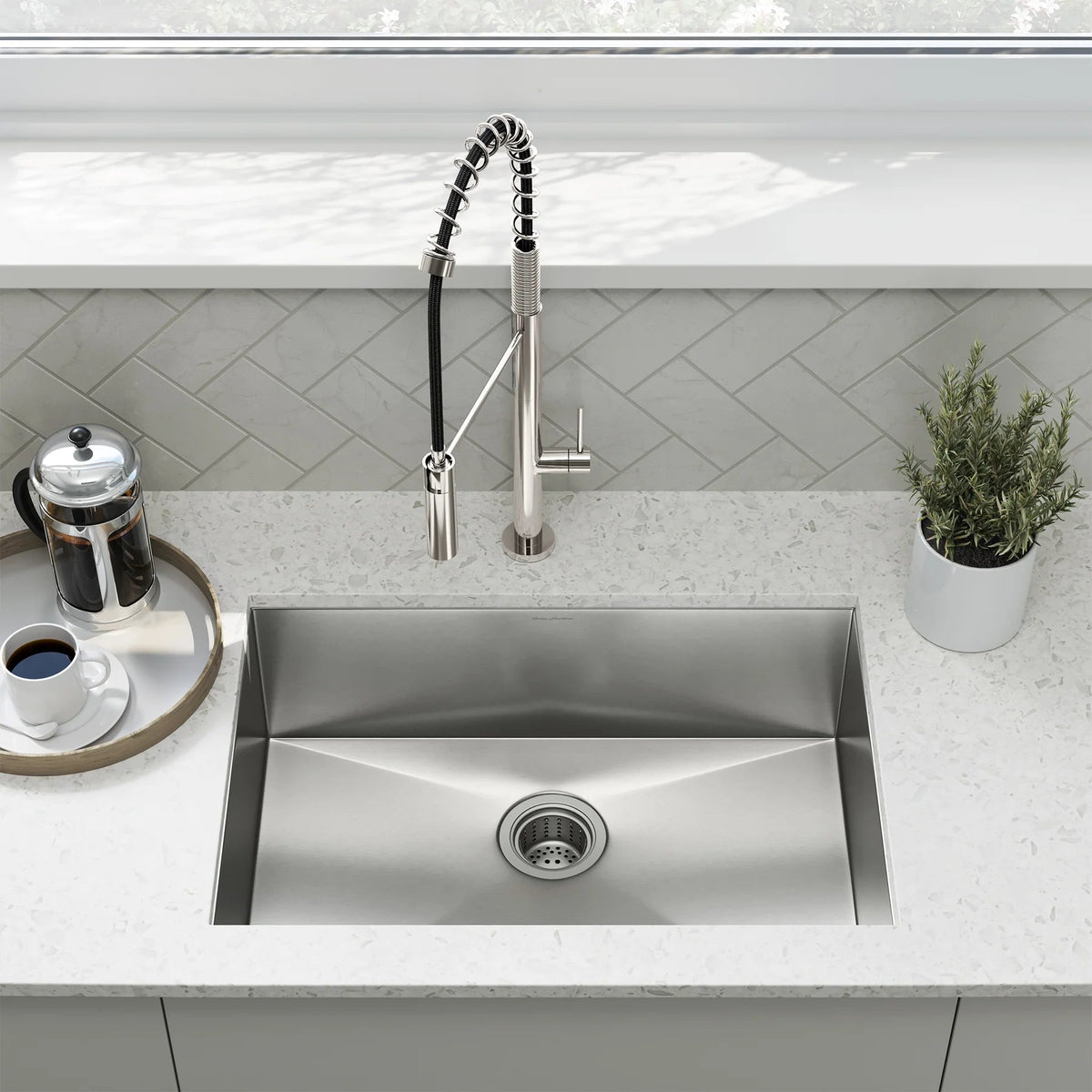 Swiss Madison Tourner 26" x 18" Single Stainless Steel Undermount Kitchen Sink