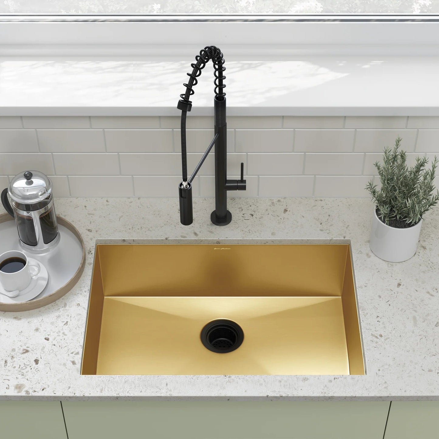 Swiss Madison Tourner 27" x 19" Single Gold Stainless Steel Undermount Kitchen Sink