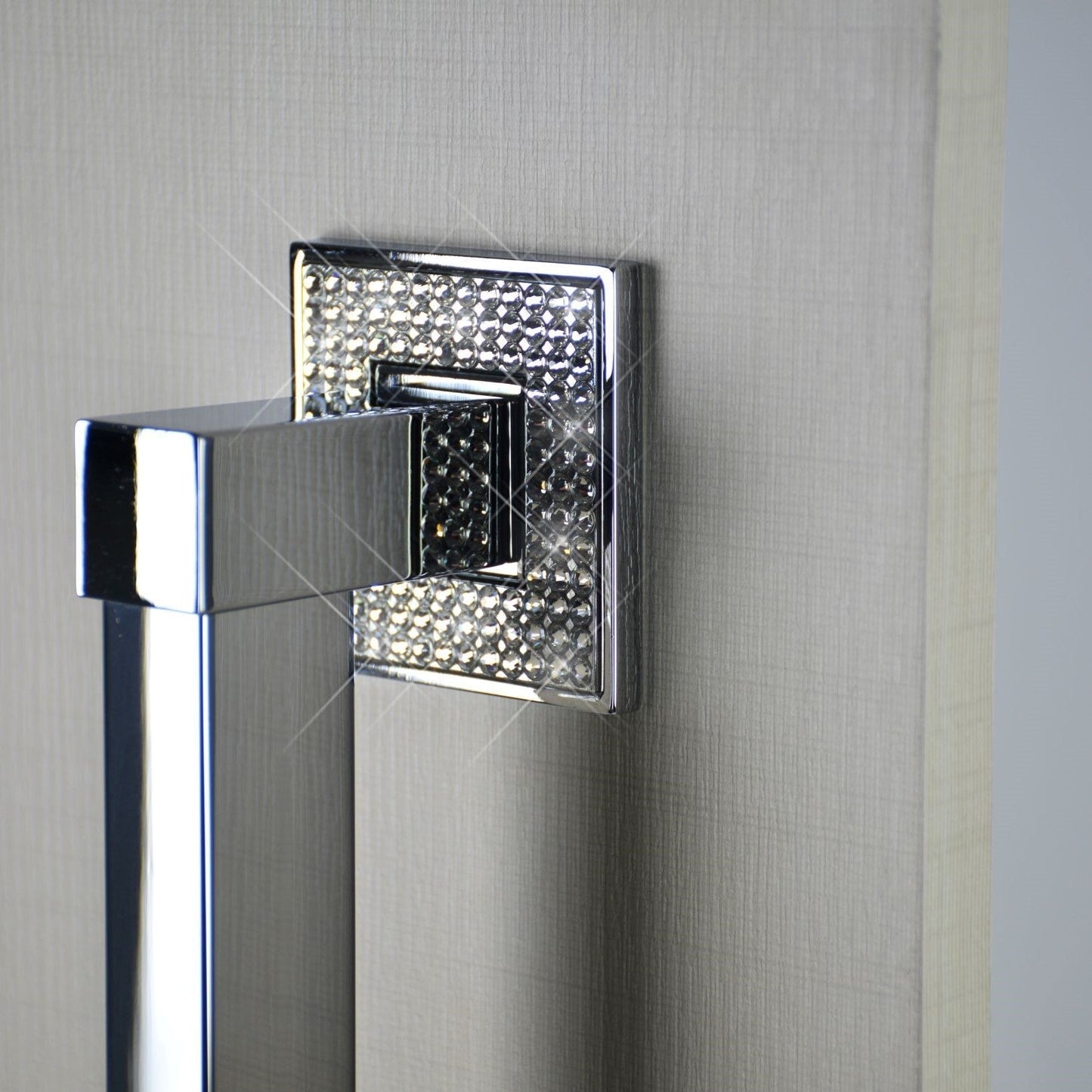 ZEN Design Ritz 34" x 3" Diamond Chrome Single Door Pull